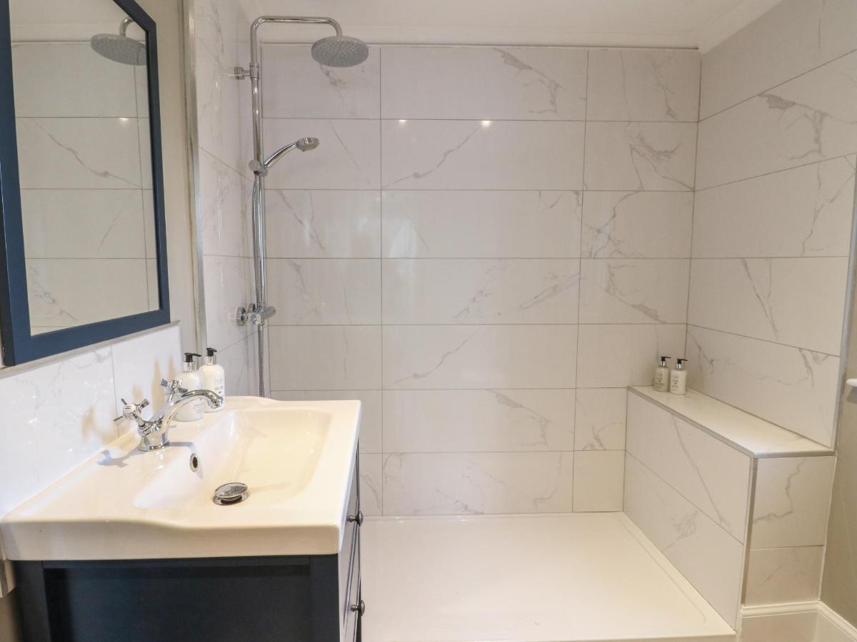 אוצ'טרארדר Feus Holiday Cottage מראה חיצוני תמונה